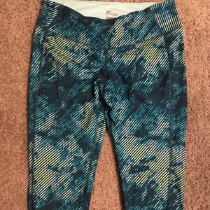 Multicolor Capri yoga pants
